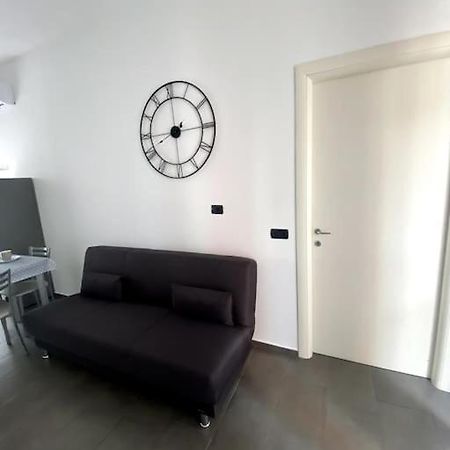 Nice House Luminoso Con Terrazzo غالاّراتي المظهر الخارجي الصورة